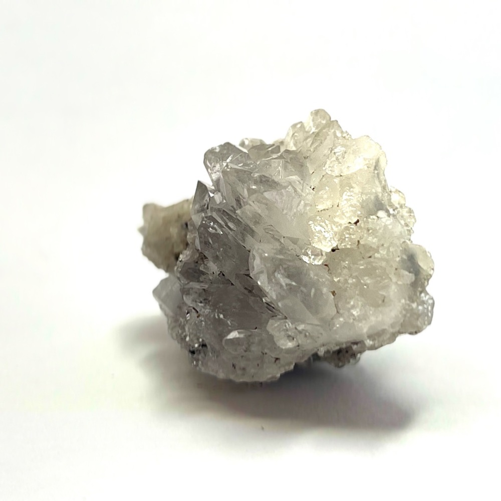 Intricate quartz cluster - Picture 3 of 6